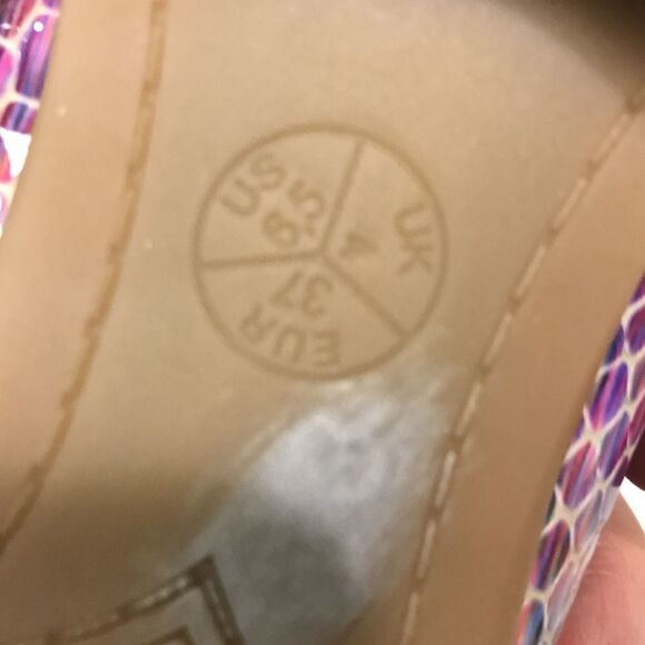 Ara round toe ballet shoes with small heels Size 6.5 - Picture 7 of 7